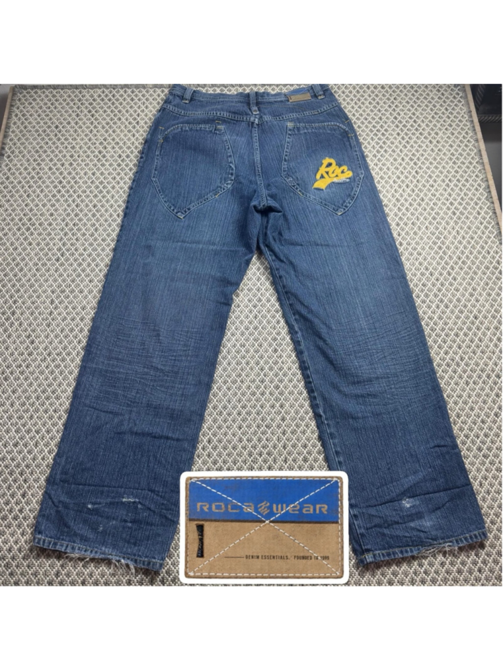 Rocawear Mens 34 Baggy Jeans Blue Denim Embroidered Hip Hop Y2K Distressed